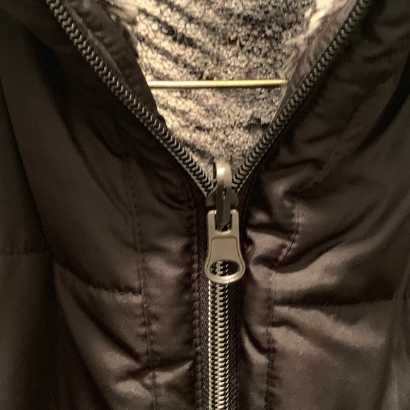 Faux Fur Lined Puffy Vest - Picture 4 of 8